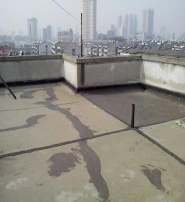 延边漏水维修 楼顶漏水是什么原因，楼顶漏水维修方法是什么?